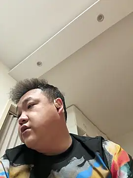 LY123888 在線直播表演