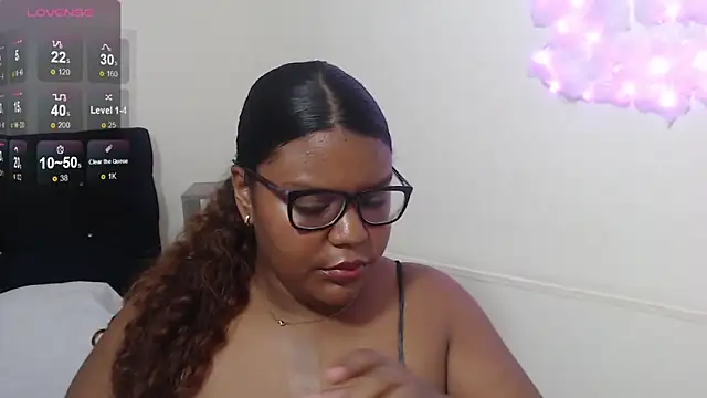 Gibi_Laurent – Live XXX-chat