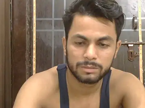 Stubborndesiboy Live XXX-chat