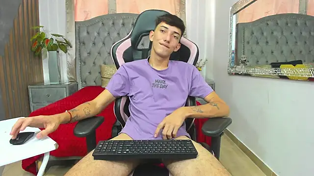 XXX chat uživo modela MichaelVasquex