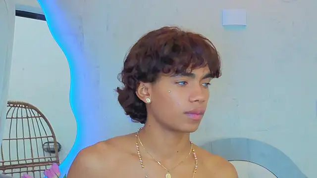 AlanCutee Webcam-Show