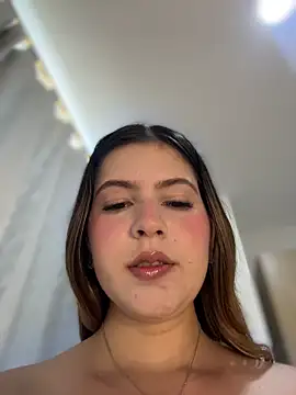 naughty__angel Adlı Modelin Canlı XXX Sohbeti