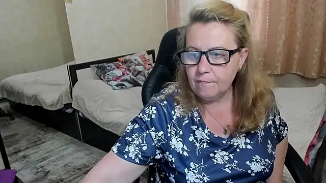 Frau_Marta 실시간 채팅방