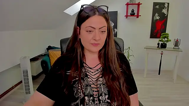 MistressDarrah – Naživo XXX chat