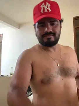 MichaelBear_21 Webcam Show