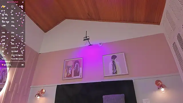 Živý XXX chat elodie_walker