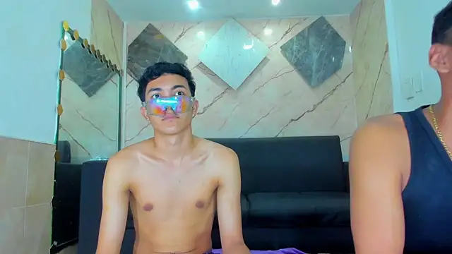 Chat +18 de Yeff_26 ao vivo