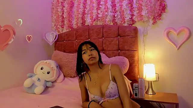 Naomy_Bloom's Live XXX Chat
