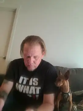 XXX chat uživo modela yourMasterisBored