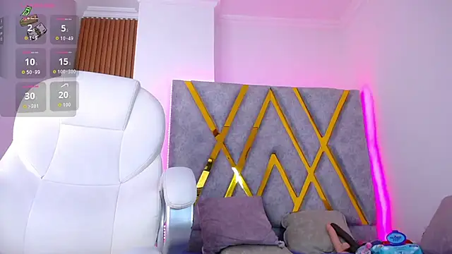 Lizza_Jones' Webcam Show