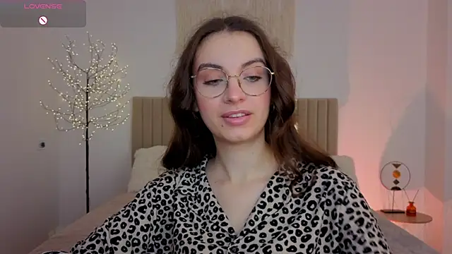 Real_cutie1 Adlı Modelin Canlı XXX Sohbeti