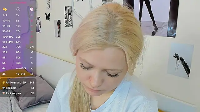 MidnightPoise's Live XXX Chat