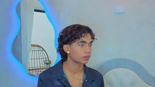 AlanCutee Webcam-Show