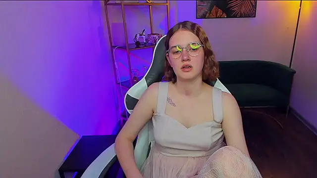 MiaNoon Chat XXX live