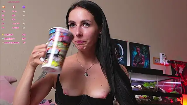 Chat XXX en directo de YaraAveiri