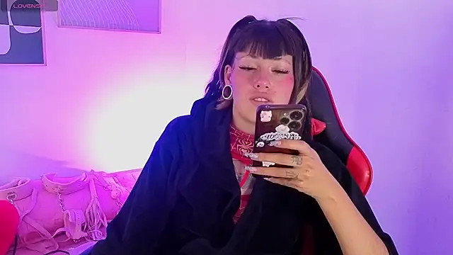 _sharlotte777 élő XXX-chatje