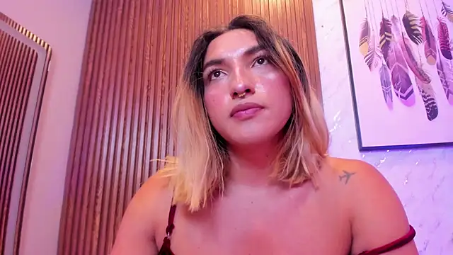 TomLondon_ Adlı Modelin Canlı XXX Sohbeti