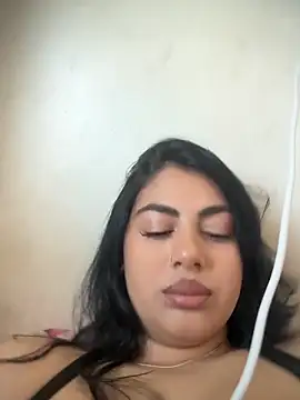LilyLovell Adlı Modelin Canlı XXX Sohbeti