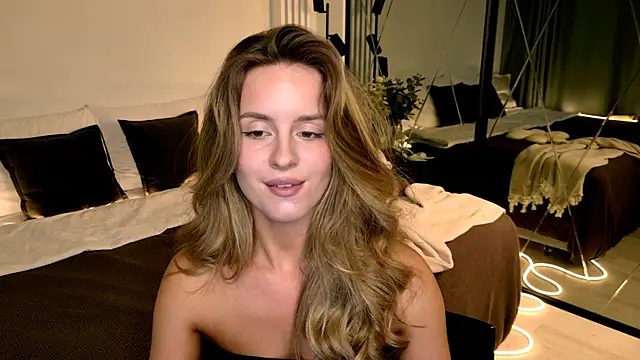Chat +18 de RozzitaBedberry ao vivo