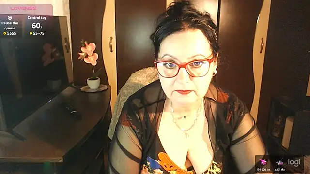 exiMIlfn Live XXX chat