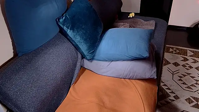 G0LDI Adlı Modelin Canlı XXX Sohbeti