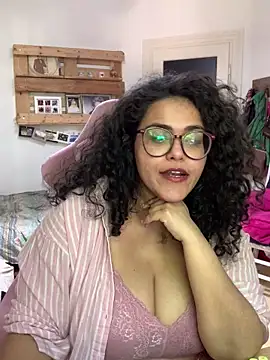 Curvydesifromgermany's Live XXX Chat