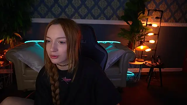 Chat XXX en directo de LizzaMoonn
