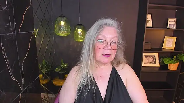 Chat +18 de NataliMellow ao vivo