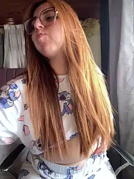 CoraVibes' Live XXX Chat