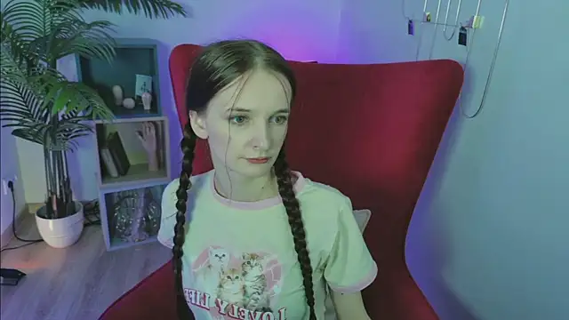AliciaCore Adlı Modelin Canlı XXX Sohbeti