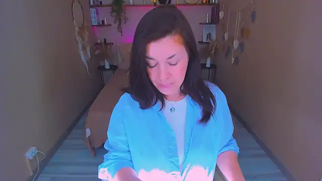 AnaMills Adlı Modelin Canlı XXX Sohbeti