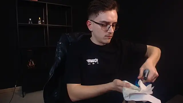 FelixStarkk's Live XXX Chat