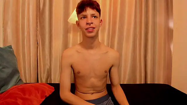 Ethan_qopn Webbikameraesitys