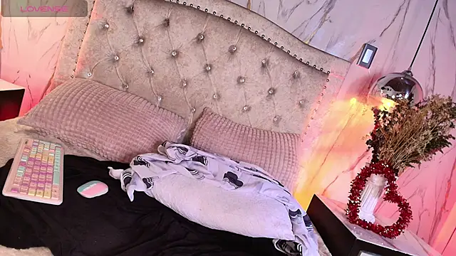 Show modela Eclipse_TeenBoy66 na web-kameri