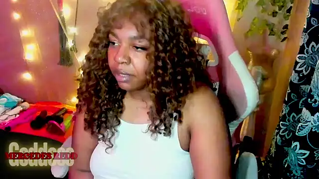 Chat XXX Live MercedesRedd