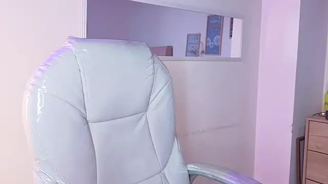 Chatroom XXX en direct de bluee_hazell