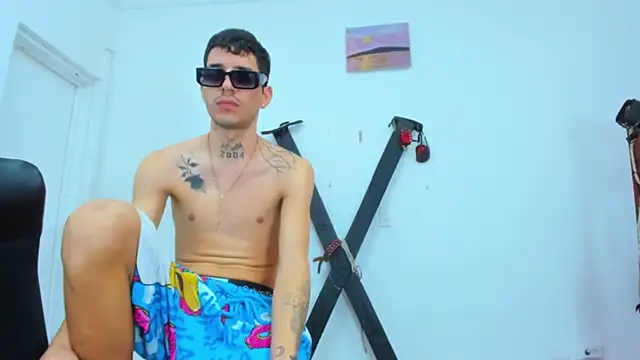 boy_max_latin Webcam Show