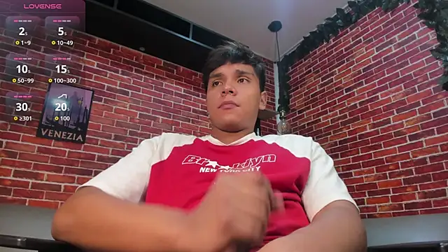 Thiago_Kozak Webcamshow