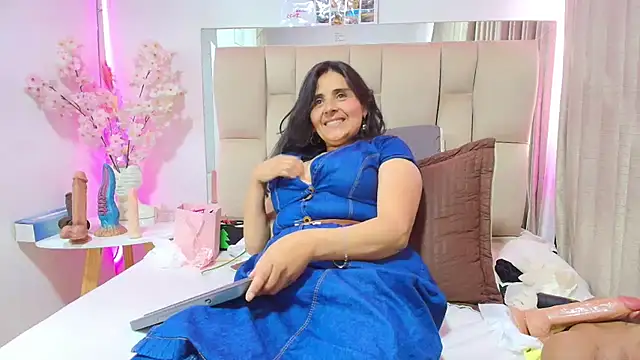 _Marcela__ Adlı Modelin Canlı XXX Sohbeti