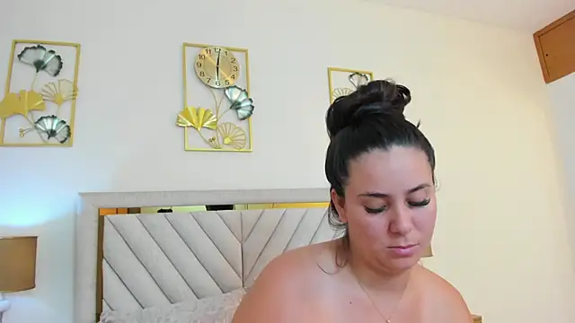 MadisonJenner's Live Chat Room