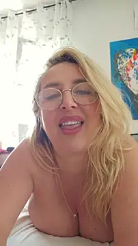 Chatroom XXX en direct de MariaRichi_