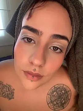 name_less_lulu Chat XXX in diretta