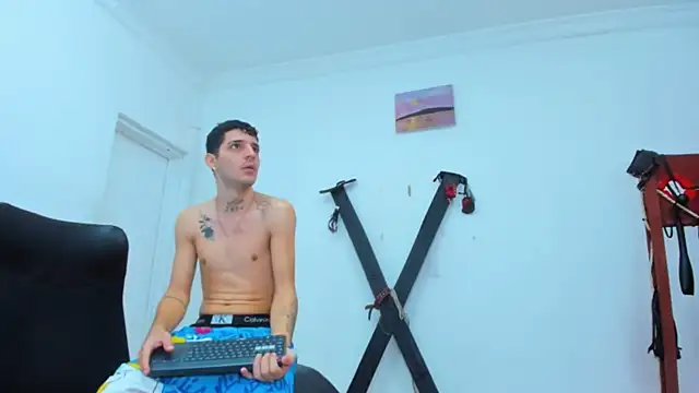 boy_max_latin Webcam Show