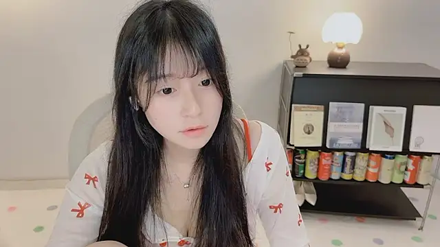 Onechestnut's Live XXX Chat
