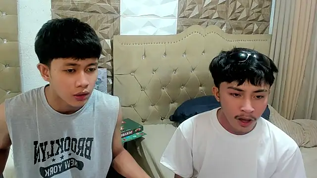 roberthugecock 现场XXX聊天