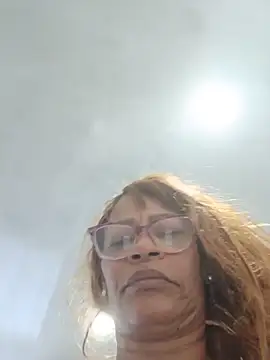 BustyMilf_'s Live XXX Chat