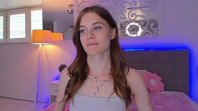 LuisaClover Chat XXX live