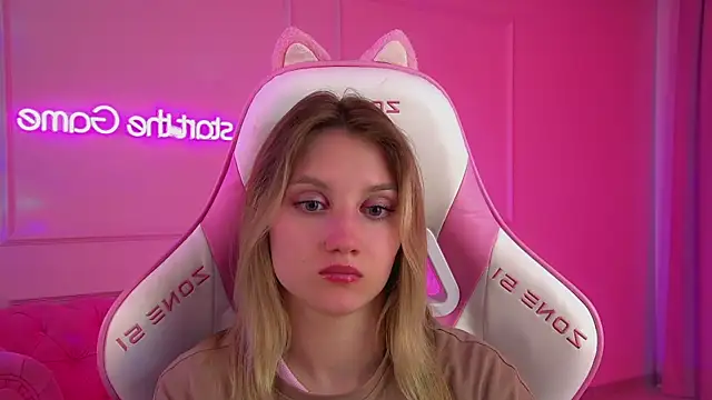 StacyEvances' Live XXX Chat