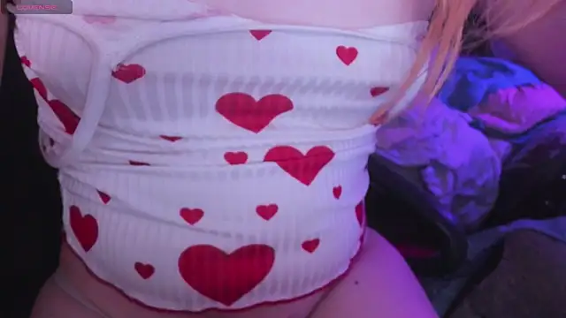 Cutie_Bambi Adlı Modelin Canlı XXX Sohbeti