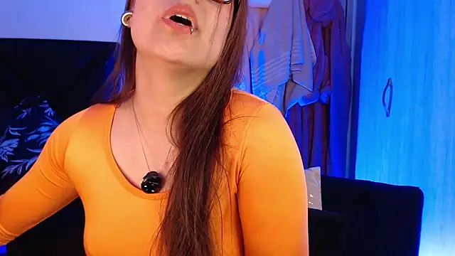 XXX chat uživo modela Pretty__Milf